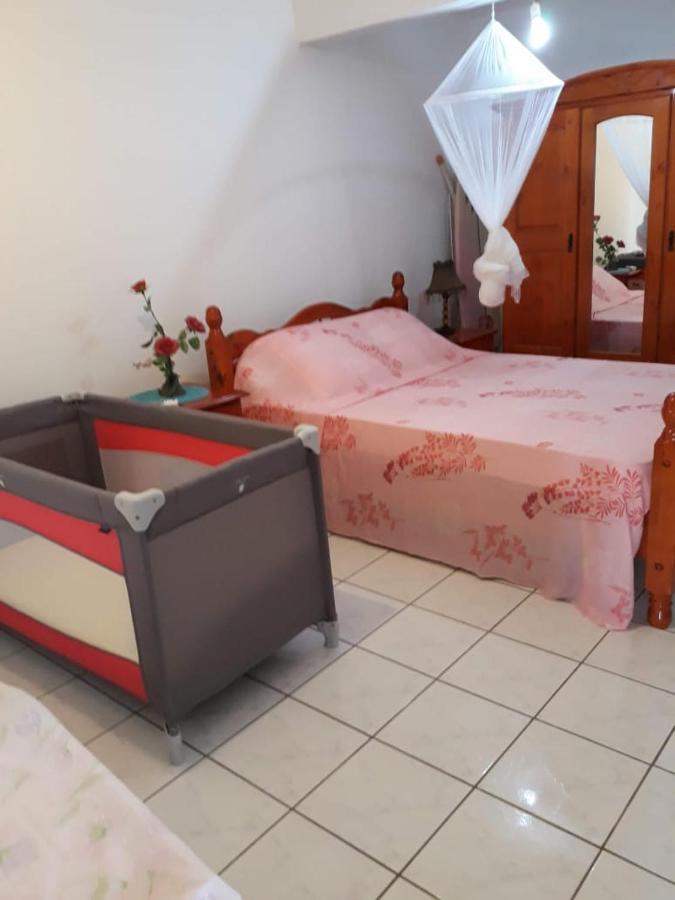Villa Kazaluce - Appartement 2 Chambres Le Moule Luaran gambar